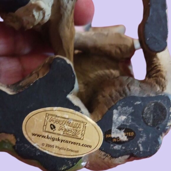 Big Sky Carvers Mountain Mooses Figurine With Sunflower - Picture 5 of 12